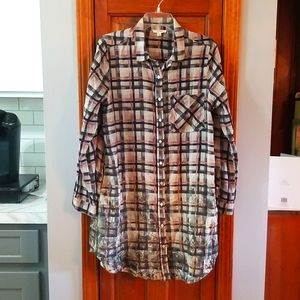 Women's Oddy brand oversized medium long sleeve button up top